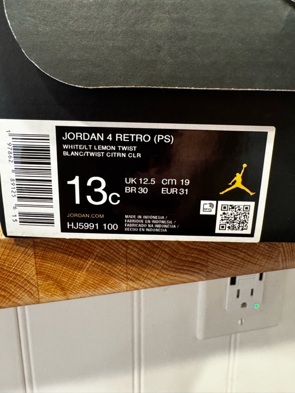 Jordan 4 Retro PS Kids' White/Lemon Twist. 13C NIB - Picture 2 of 10